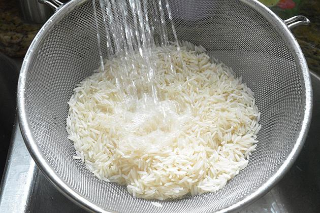 Miten kokki riisiä