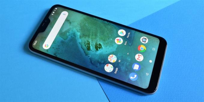 Xiaomi Mi A2 Lite: etupuoli