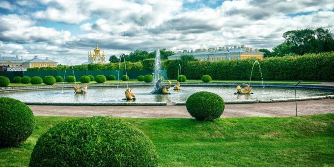 Kauniita paikkoja Venäjällä. Peterhof