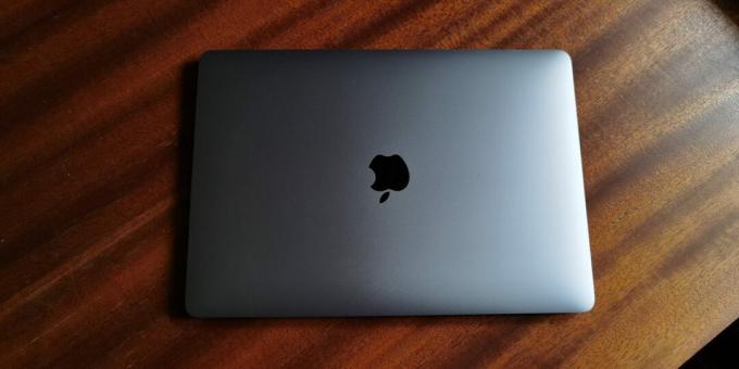 MacBook Pro 2020 -kotelo