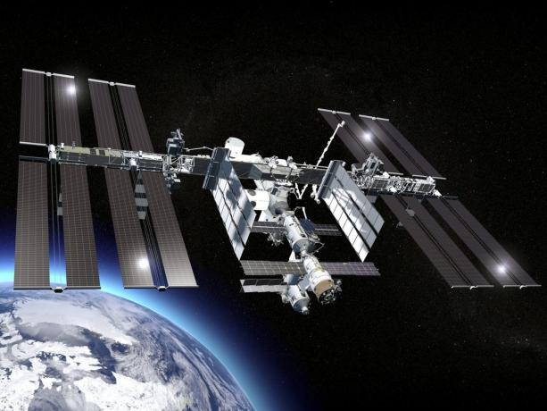 Miten viettää päivä Kosmonautiikan: seuranta ISS