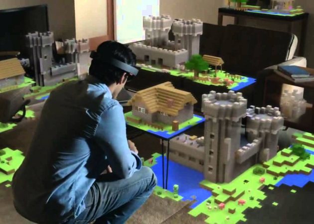 VR-pienoisohjelmat: Microsoft HoloLens