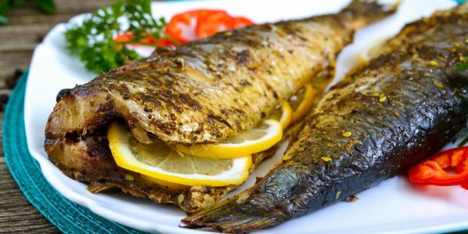 Kala sitruunalla ja majoneesilla uunissa: yksinkertainen resepti