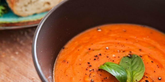 Paras reseptit basilikalla: tomaattikeitto basilikalla