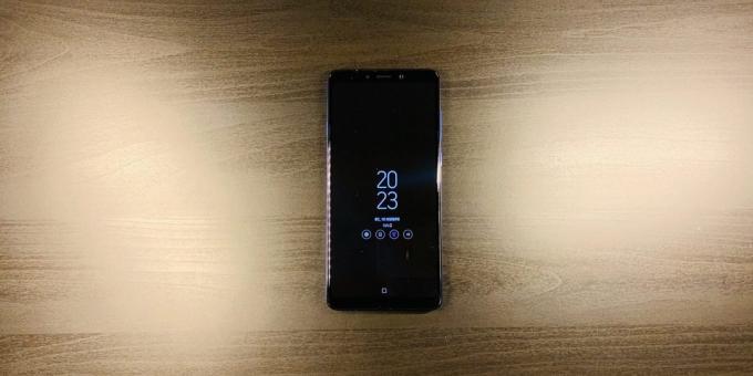 Samsung Galaxy A9: Aina päällä Näyttö