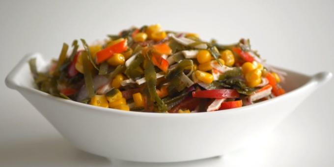 Reseptit: Salaatti merilevän maissi, rapu tikkuja ja pippuria