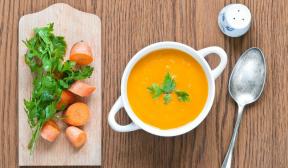Keitto-sose naurilla ja porkkanalla