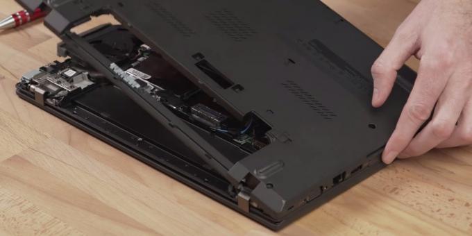 Kuinka kytkeä SSD kannettavaan tietokoneeseen: poista kansi