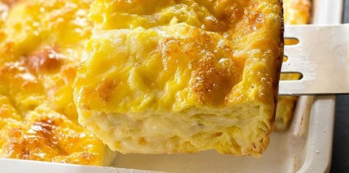 Miten kokki munat uunissa: muna vuoka tuorejuusto ja juusto
