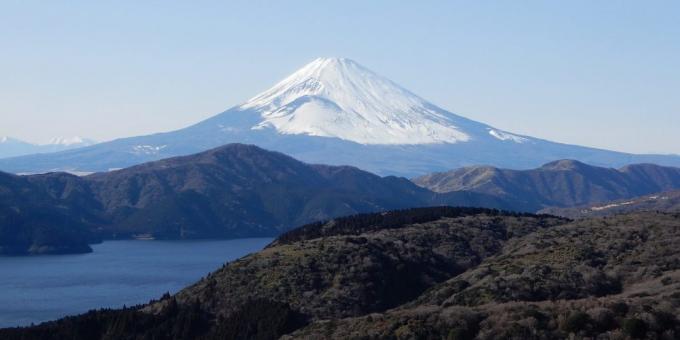 Aasian alueella tietoisesti houkuttelee matkailijoita: Fuji, Japani