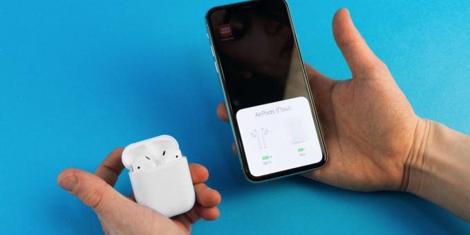 AirPods: työtä iPhone