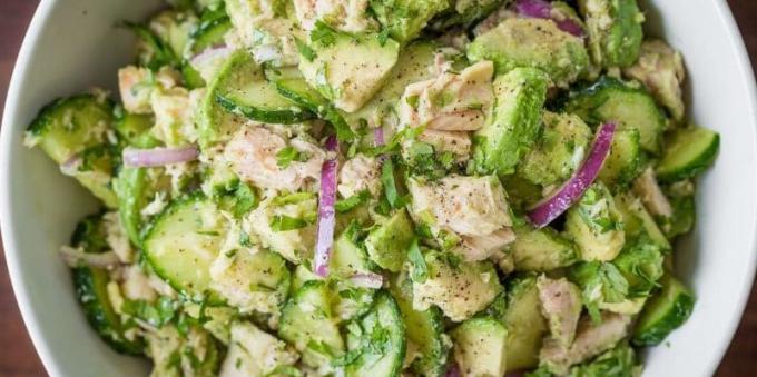 Reseptit: Salaatti avokado, tonnikala ja kurkku