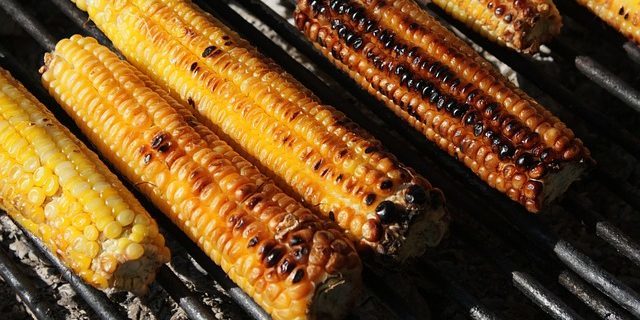 Reseptit grilli: Corn ja yrttivoita