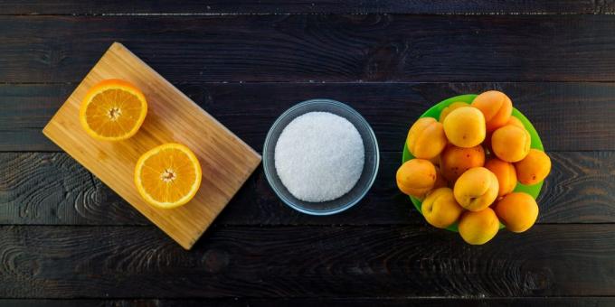 Hyvin yksinkertainen resepti tukos aprikoosit ja appelsiinit: Ainekset