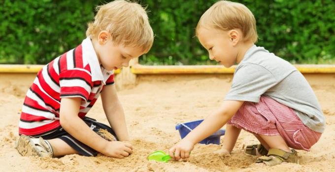 yhteydenpitoa lapsesi: hiekka terapia