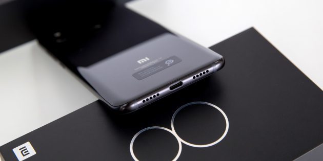 arvostelu Xiaomi Mi 8