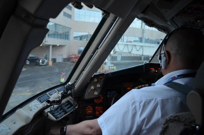 Andrew Gromozdin pilotti "Boeing", suosionosoitukset matkustajien