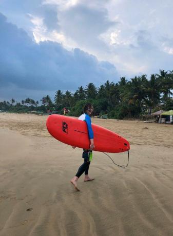 Koronavirus Sri Lankassa: lepäimme, aurinkoa, surffasimme