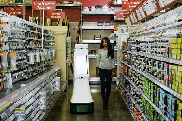 OSHbot robotin Lowen hypermarket