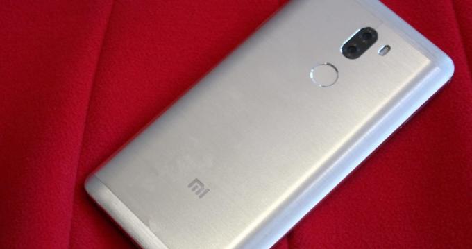 Xiaomi Mi5S Plus: helppo käyttää