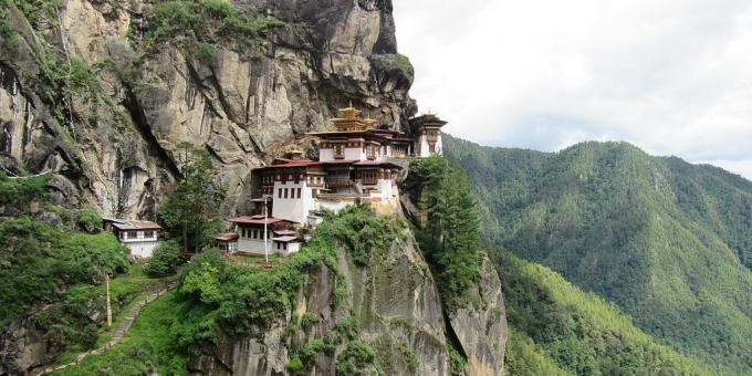 Aasian alueella tietoisesti houkuttelee matkailijoita luostari Tiikerin pesä, Bhutan