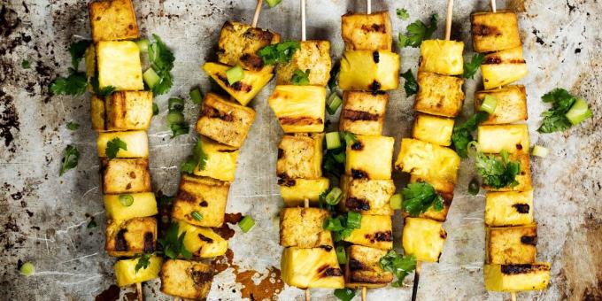 Mitä kokki ulkona, ellei ole kyse lihasta: tofua ananas inkivääri-soija marinadin