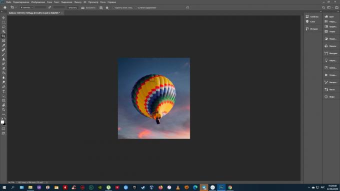 Valokuvan rajaaminen Photoshopissa: paina Enter (Windows) tai Return (Mac OS)